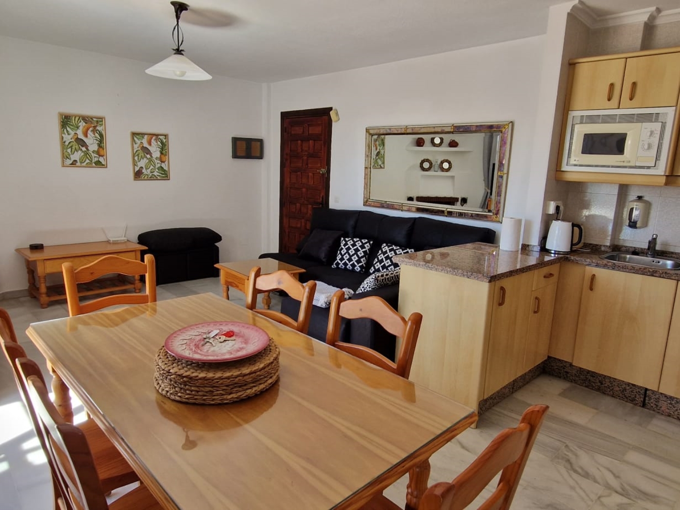 Bonito apartamento de dos dormitorios Pueblo Evita en Benalmádena