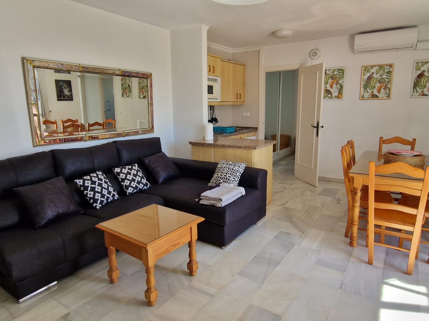 Bel appartement à deux chambres Pueblo Evita à Benalmádena