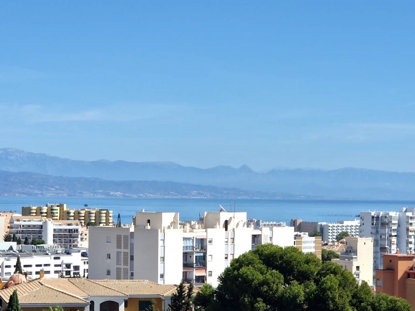 2 Dormitorios - Preciosas vistas in Benalmádena