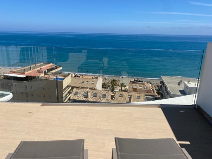 Penthouse with breathtaking views in Fuengirola