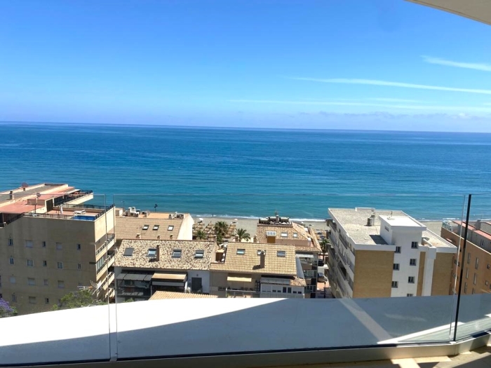 Penthouse with breathtaking views in Fuengirola