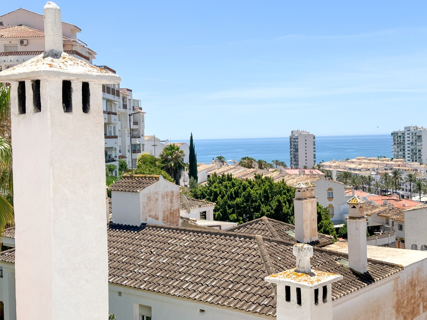 Elegante appartamento di 2 camere da letto con vista preziosa. in Benalmádena