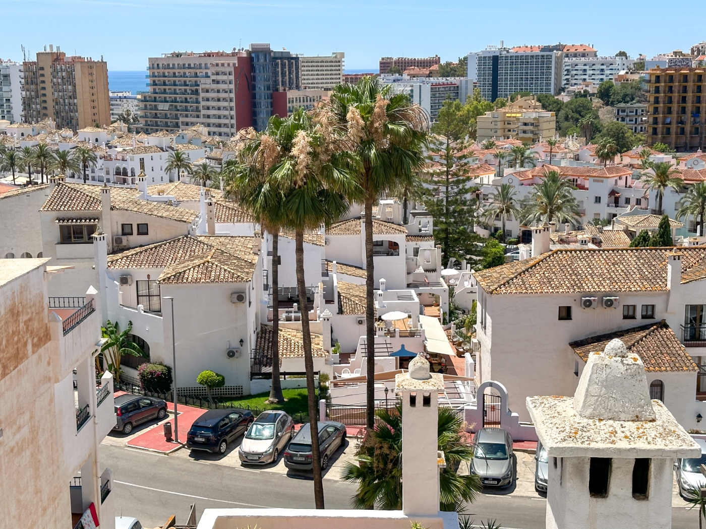 Elegante appartamento di 2 camere da letto con vista preziosa. in Benalmádena