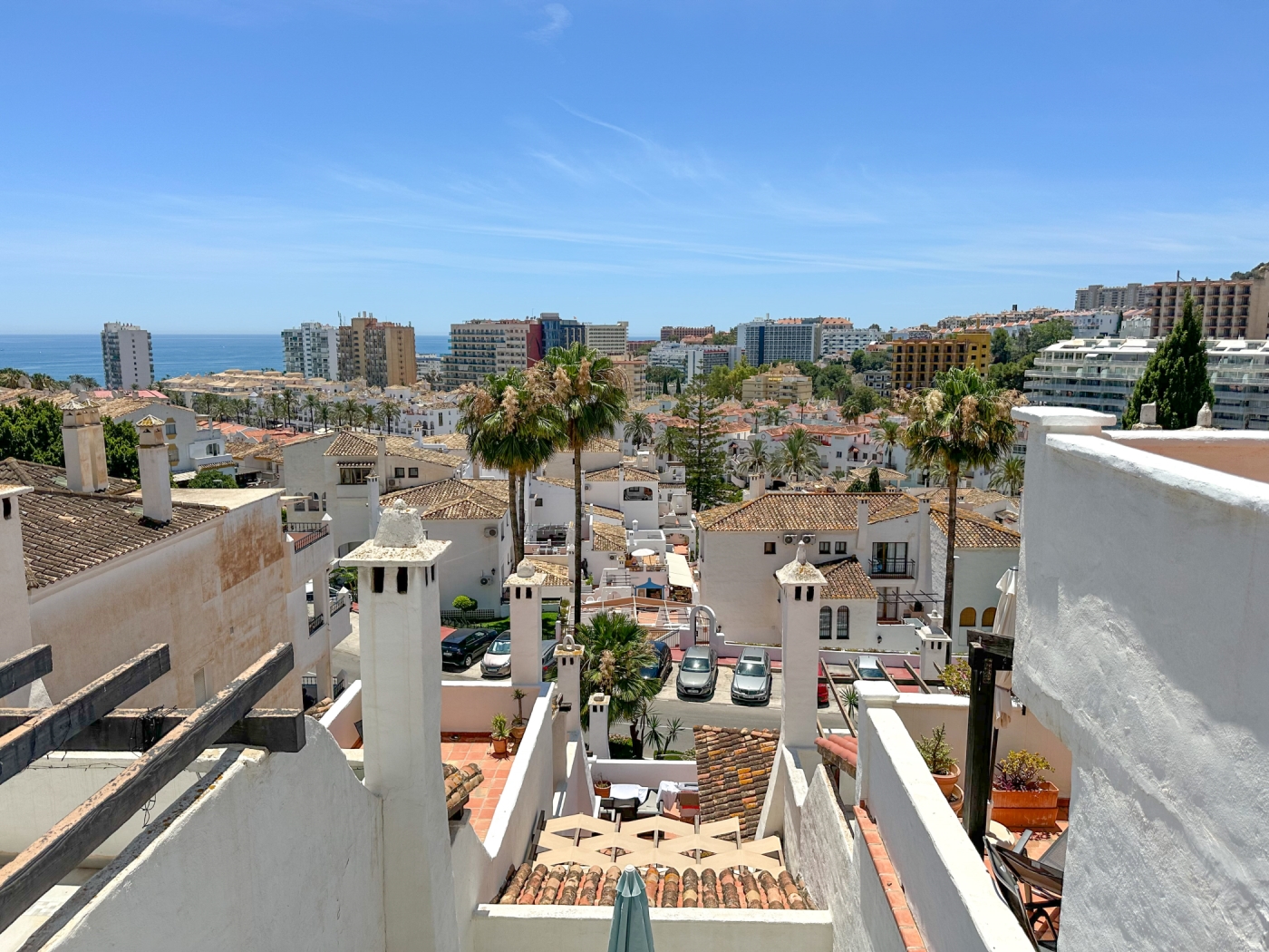 Elegante appartamento di 2 camere da letto con vista preziosa. in Benalmádena