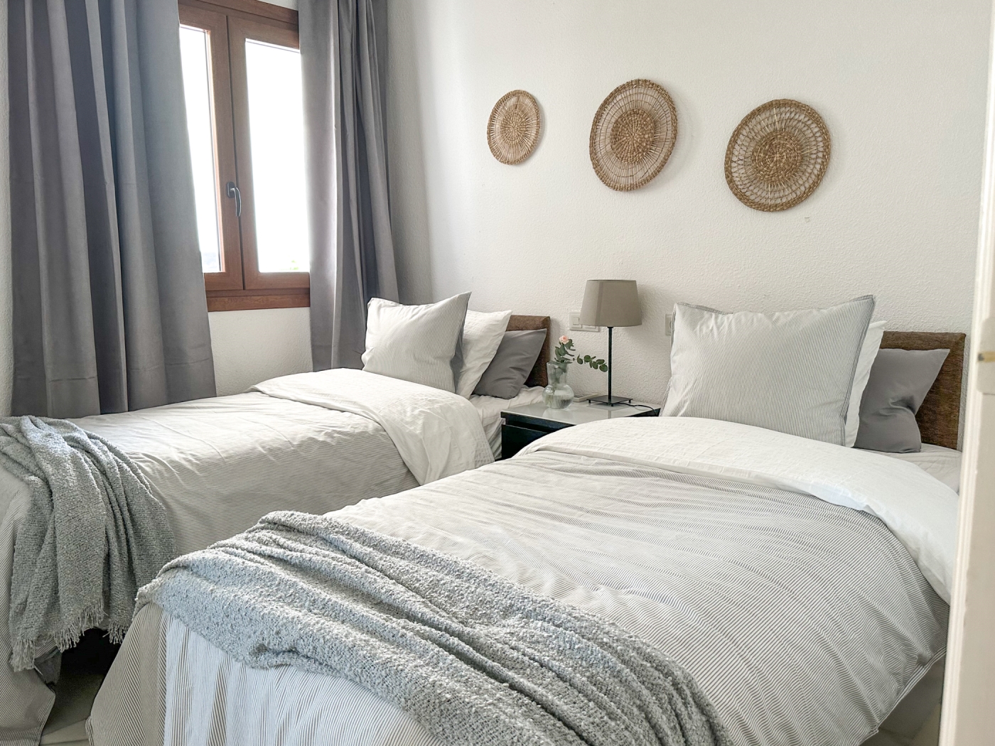 Elegante appartamento di 2 camere da letto con vista preziosa. in Benalmádena