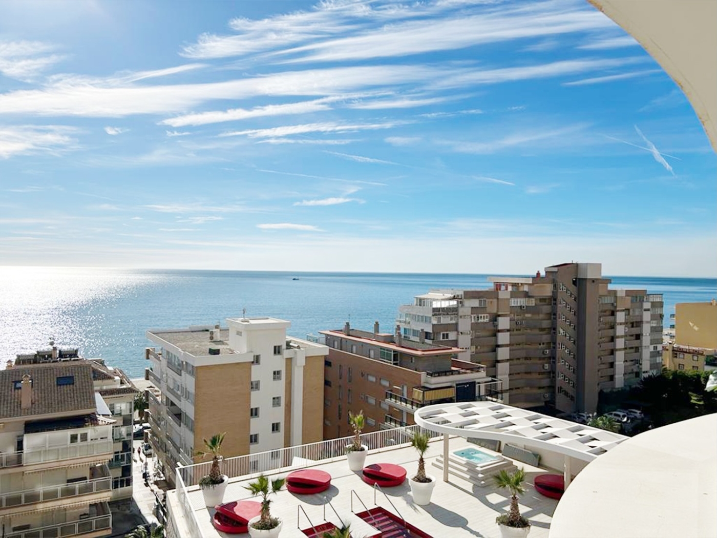 Splendide viste sul mare, The Wave in Fuengirola