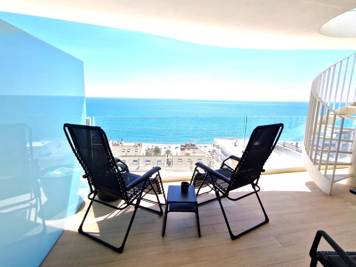 Duplex con vistas impresionantes en Fuengirola