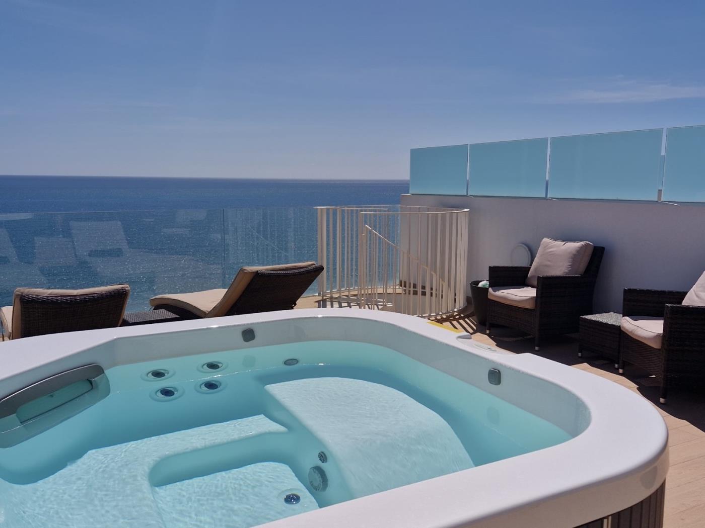 Duplex with breathtaking views in Fuengirola