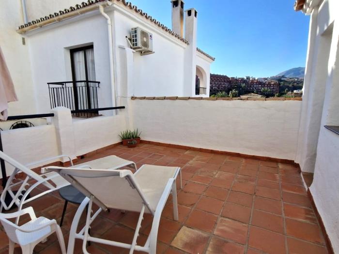 Vue sur la piscine, Pueblo Evita in Benalmádena