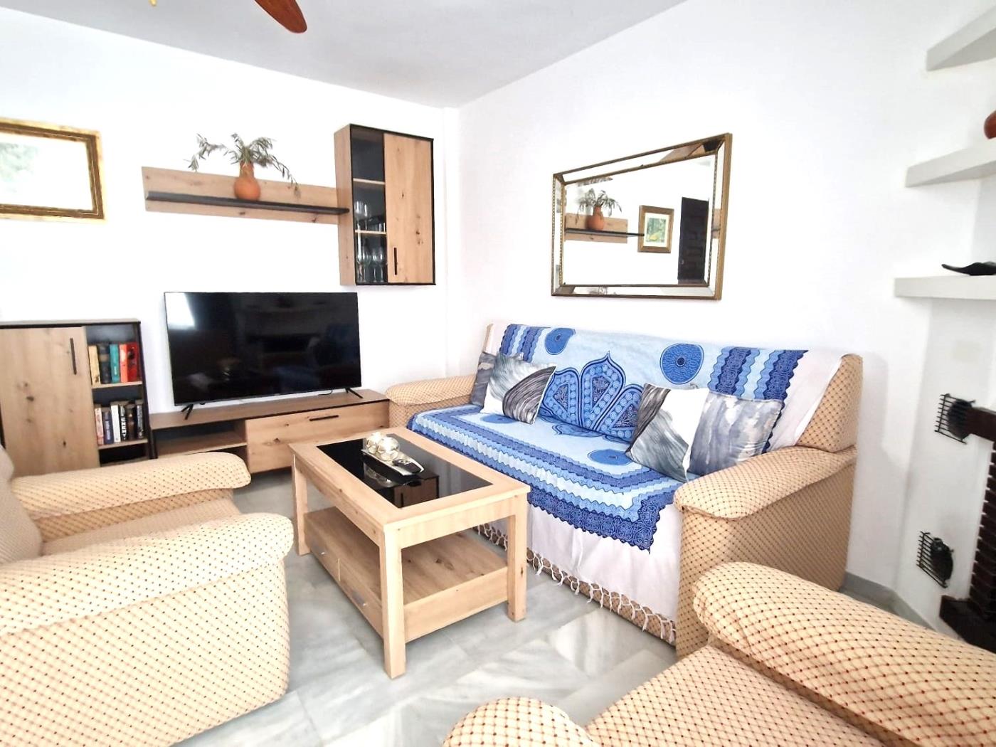 Comfortable 2 bed Pueblo Evita in Benalmádena