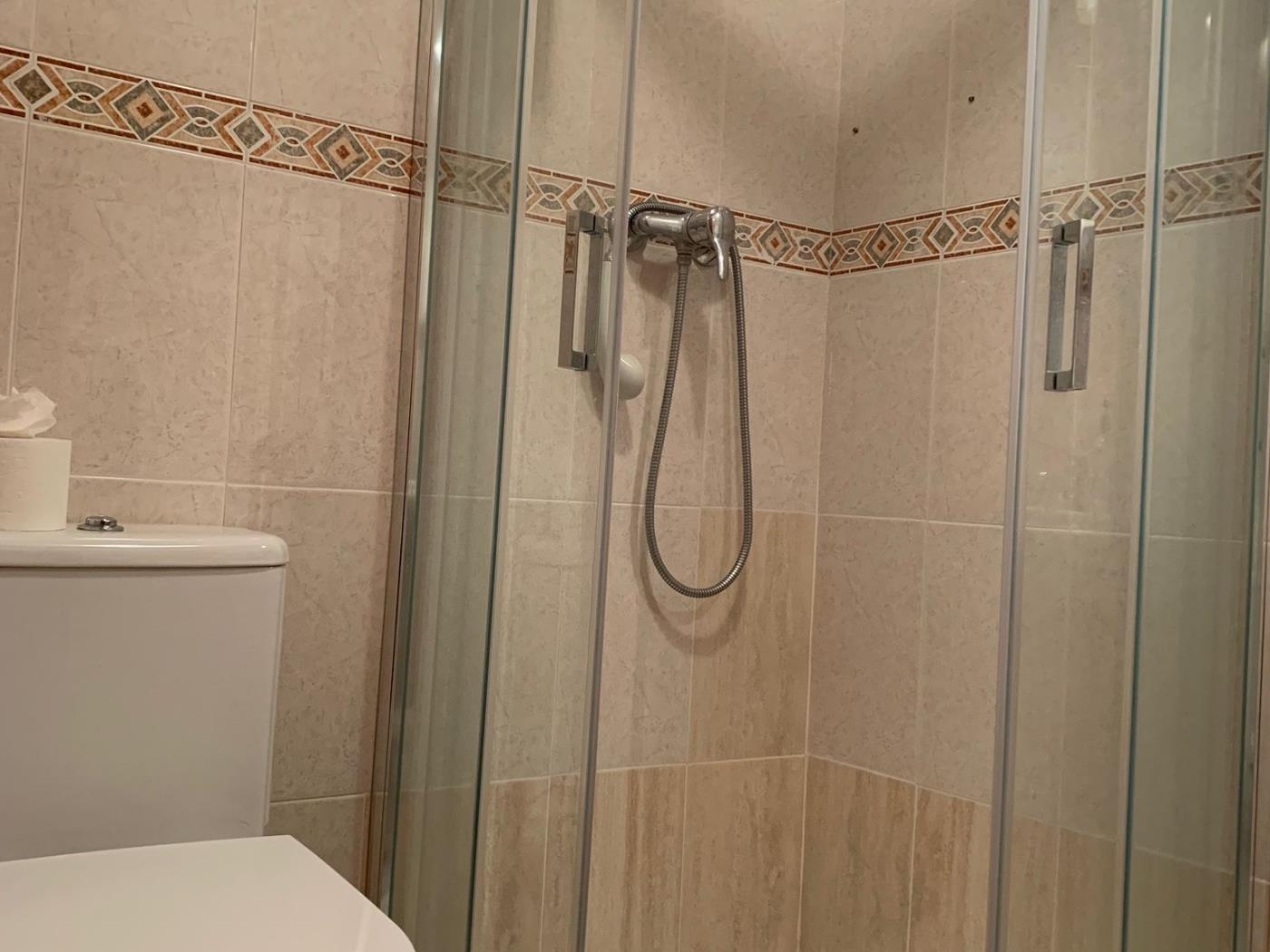 Hermoso apartamento de 2 dormitorios en Don Joaquín. en Benalmádena