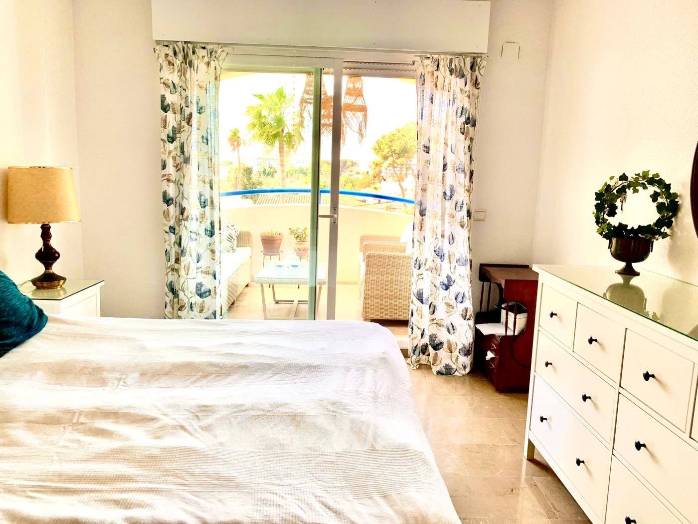 Hermoso apartamento de 2 dormitorios en Don Joaquín. en Benalmádena