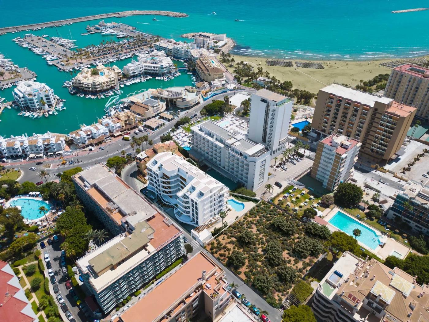 Breathtaking Development in Puerto Marina en Benalmádena