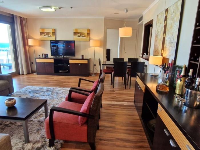 Two 1 bedroom apartments in Benalmadena Costa in Benalmádena