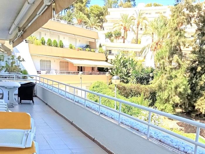 Apartamento de vacaciones de 3 habitaciones en Palmeras del Golf. en Benalmádena