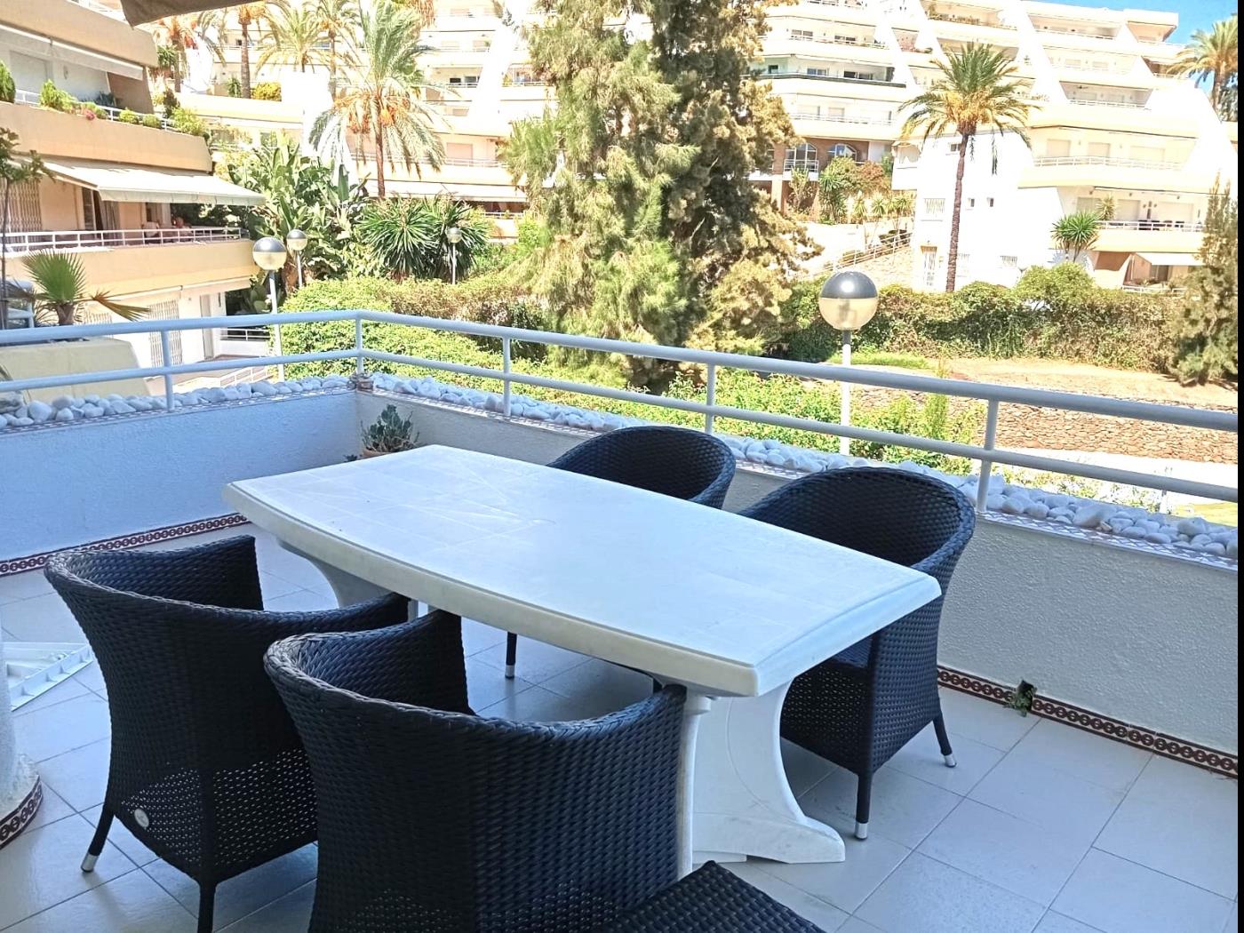 Apartamento de vacaciones de 3 habitaciones en Palmeras del Golf. en Benalmádena