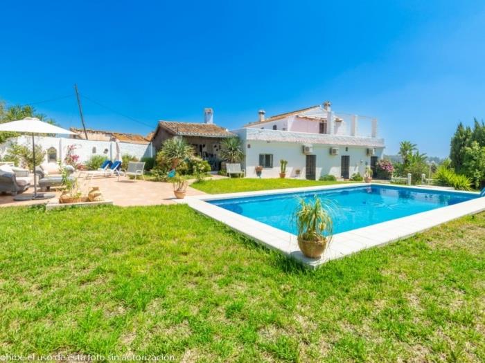 Recent reduction to 675.000€. in Alhaurín de la Torre