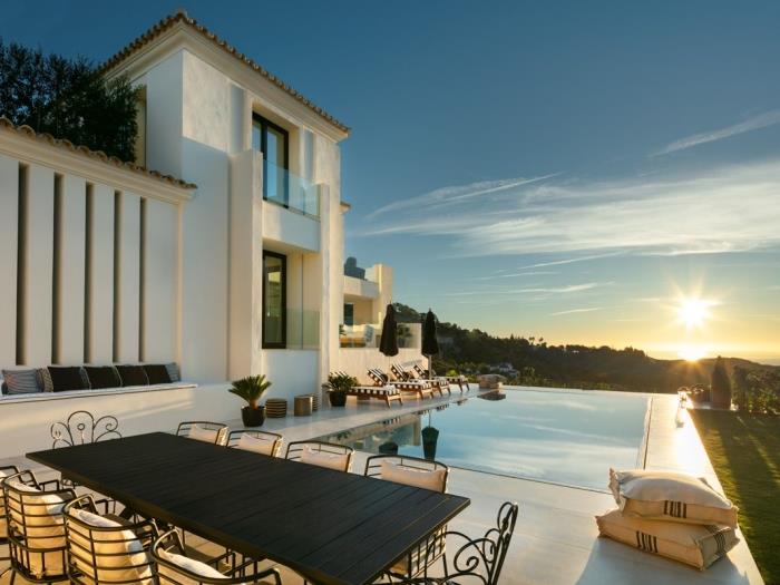 Stunning Villa in Benhavís, near Marbella in Benahavís