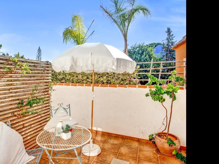 VILLA de 6 Dorm. en Marbesa, Marbella. à Marbella