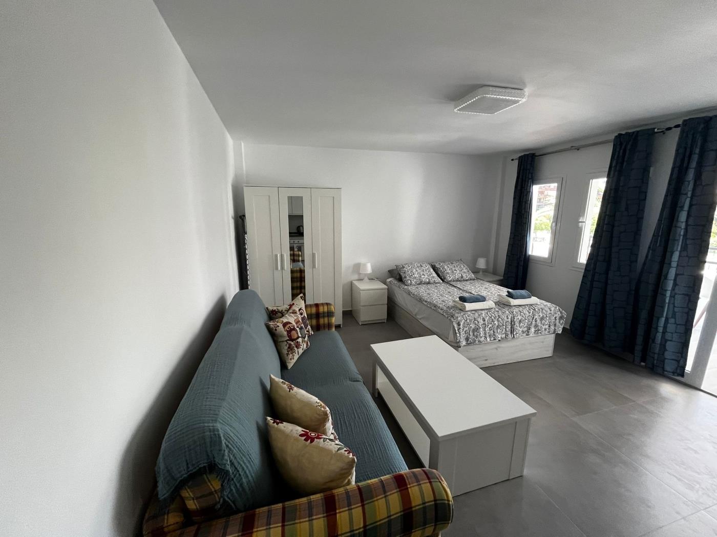 Lovely Studio Apartment, Pueblo Evita in Benalmádena