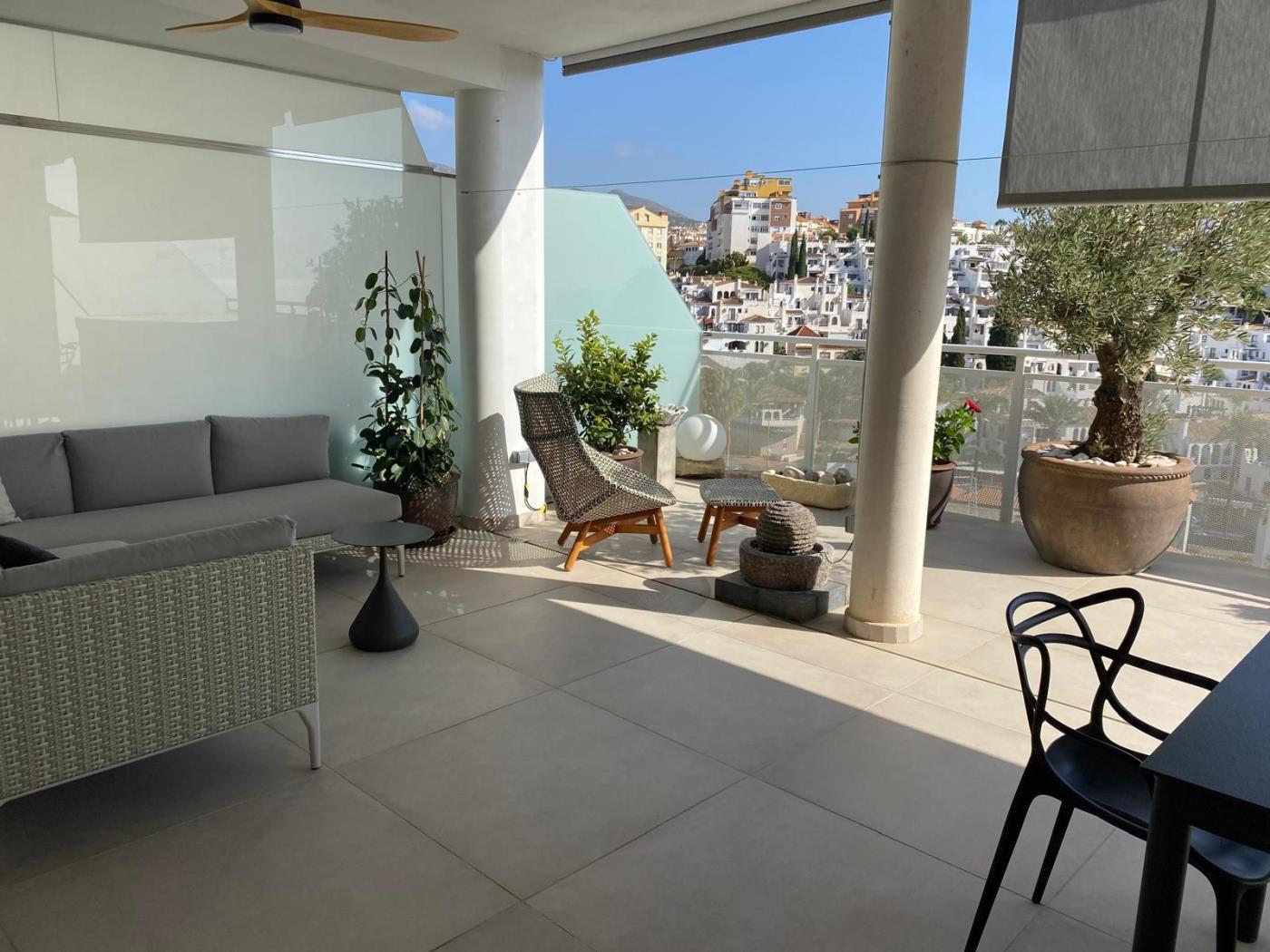 Duplex for Sale on Av las Palmeras à Benalmádena