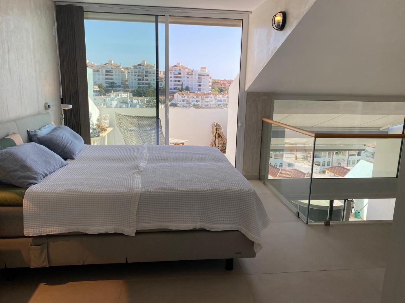 Duplex for Sale on Av las Palmeras à Benalmádena