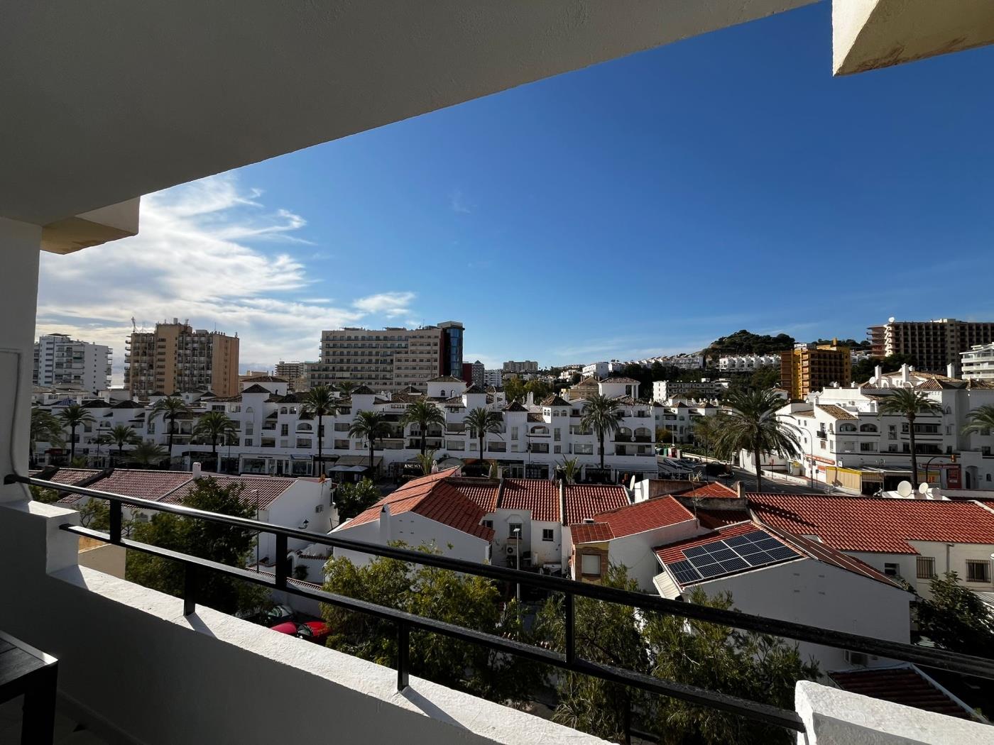 Charming 2 bed Benalmádena Costa in Benalmádena