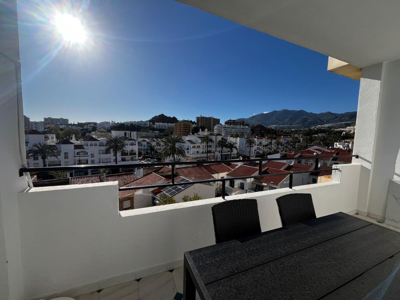 Charming 2 bed Benalmádena Costa in Benalmádena