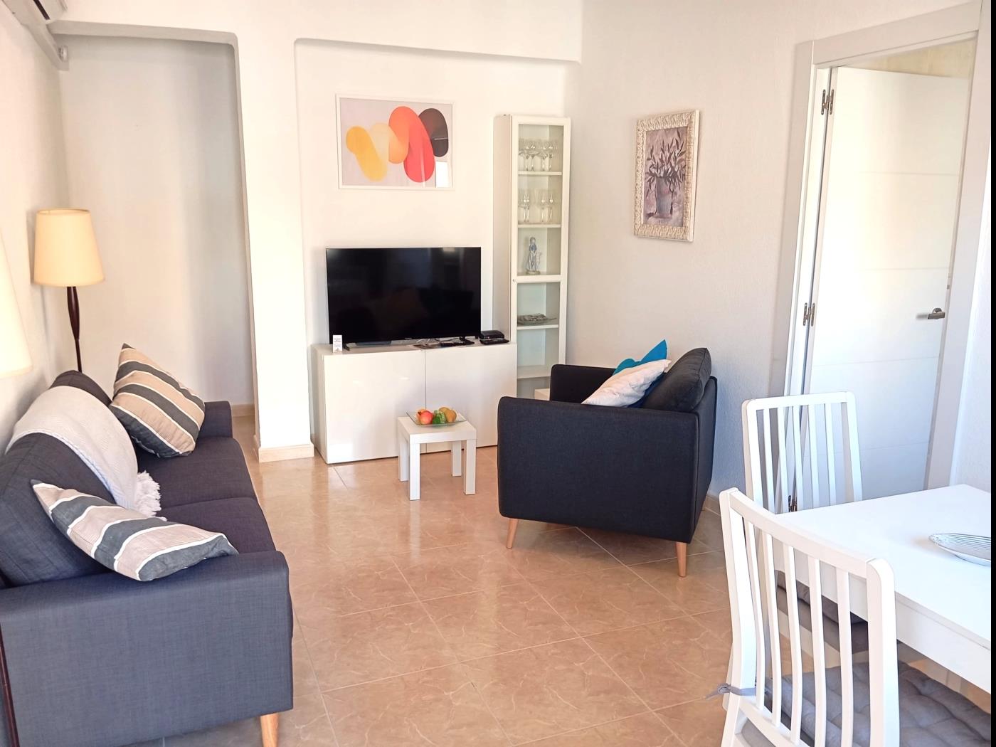 Charming 2 bed Benalmádena Costa in Benalmádena