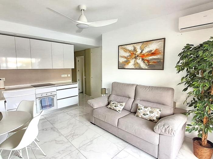 Apartamento de lujo único de 1 dorm. con amplia terraza y jacuzzi en Benalmádena