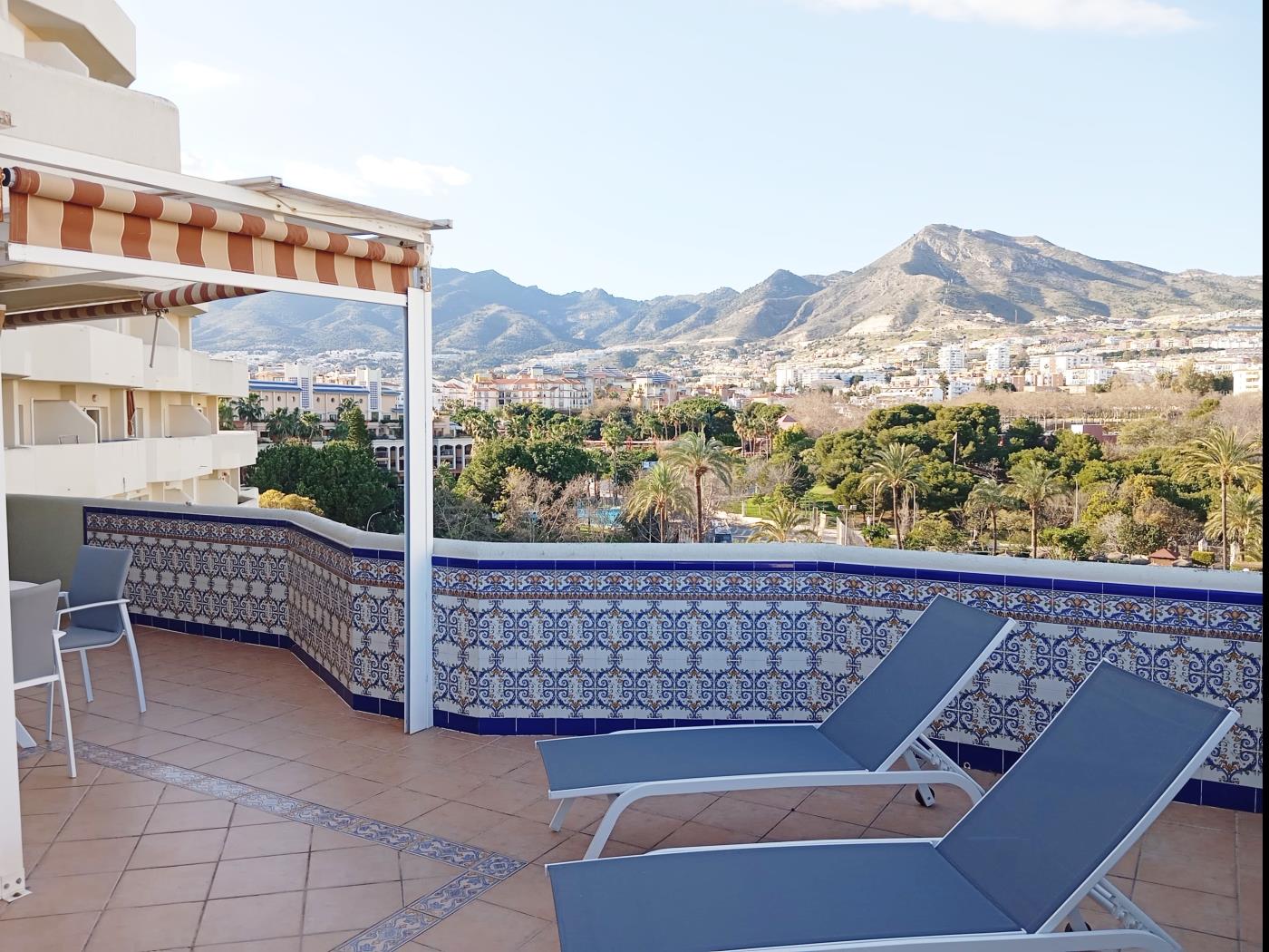 Appartement de luxe unique, 1 chambre et terrasse et jacuzzi, à Benalmádena