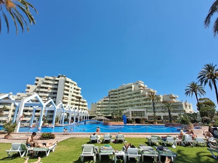 Apartamento de lujo único de 1 dorm. con amplia terraza y jacuzzi en Benalmádena