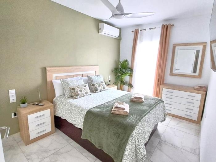 Apartamento de lujo único de 1 dorm. con amplia terraza y jacuzzi en Benalmádena
