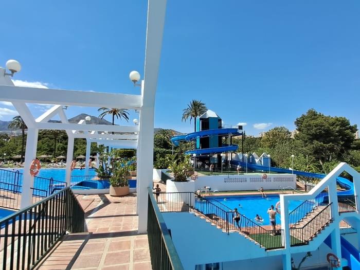 Apartamento de lujo único de 1 dorm. con amplia terraza y jacuzzi en Benalmádena