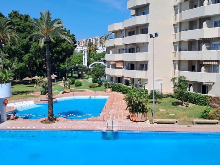 Apartamento de lujo único de 1 dorm. con amplia terraza y jacuzzi en Benalmádena