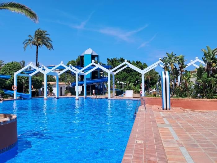 Apartamento de lujo único de 1 dorm. con amplia terraza y jacuzzi en Benalmádena
