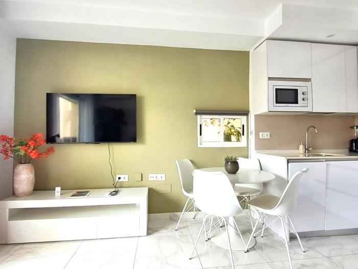 Apartamento de lujo único de 1 dorm. con amplia terraza y jacuzzi en Benalmádena
