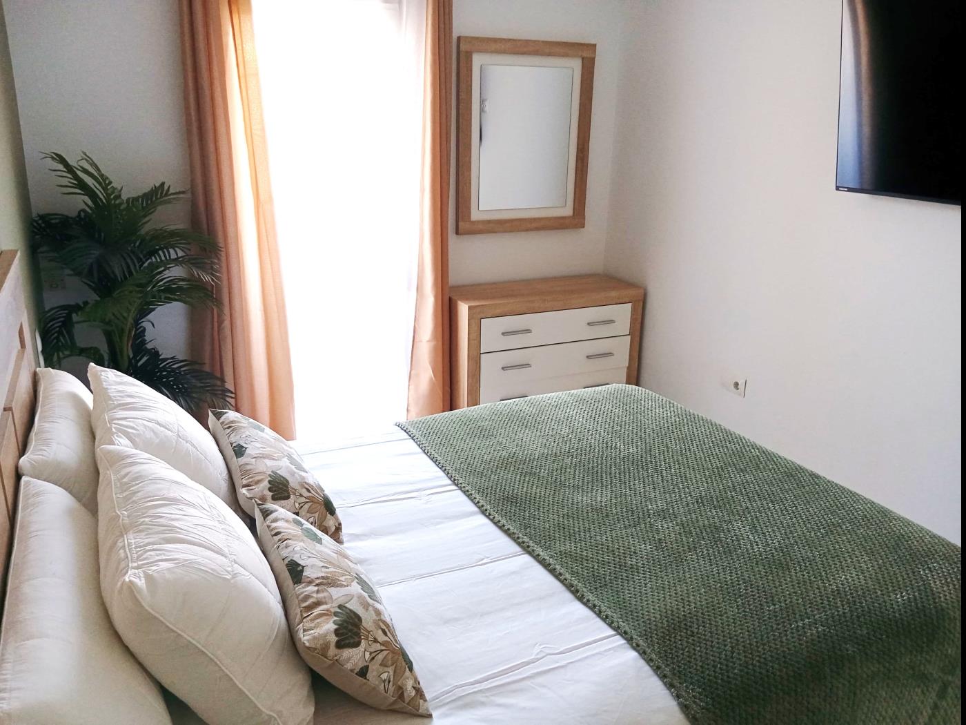 Appartement de luxe unique, 1 chambre et terrasse et jacuzzi, à Benalmádena