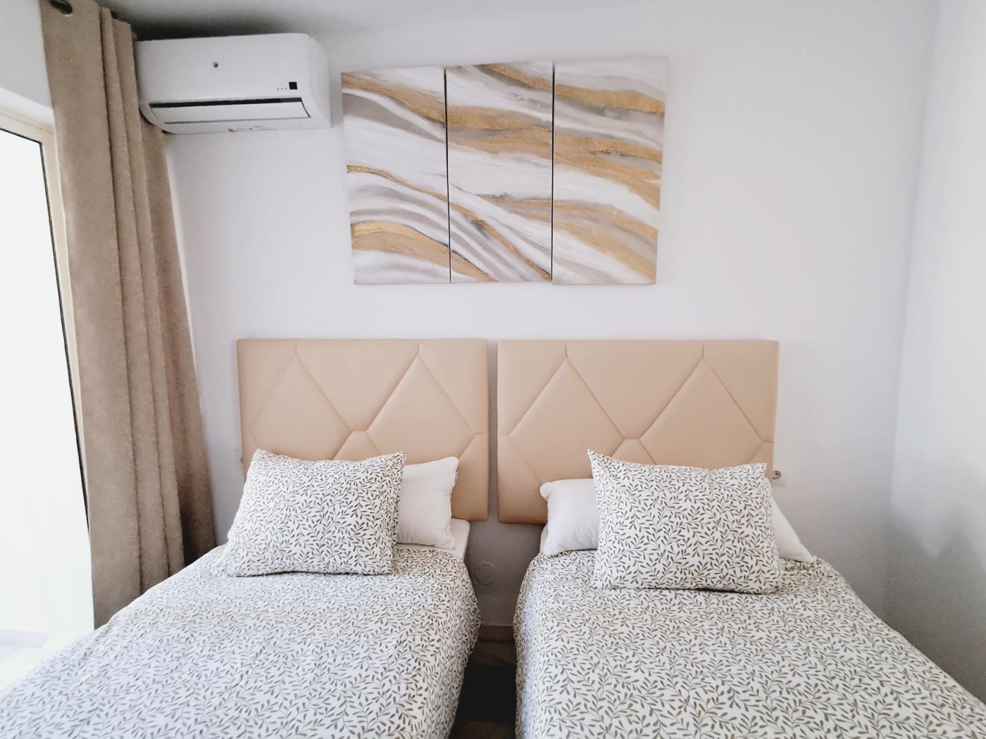 Beachfront Bliss in Torremuelle – Newly Renovated 2-Bedroom Apart in Benalmádena