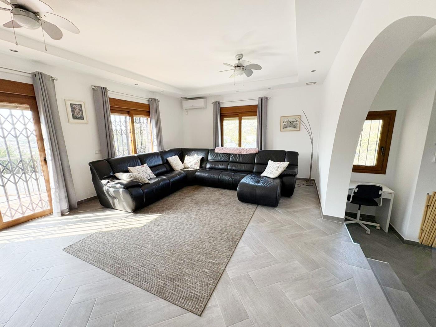Villa de 4 dormitorios con piscina privada en Benalmádena en Benalmádena