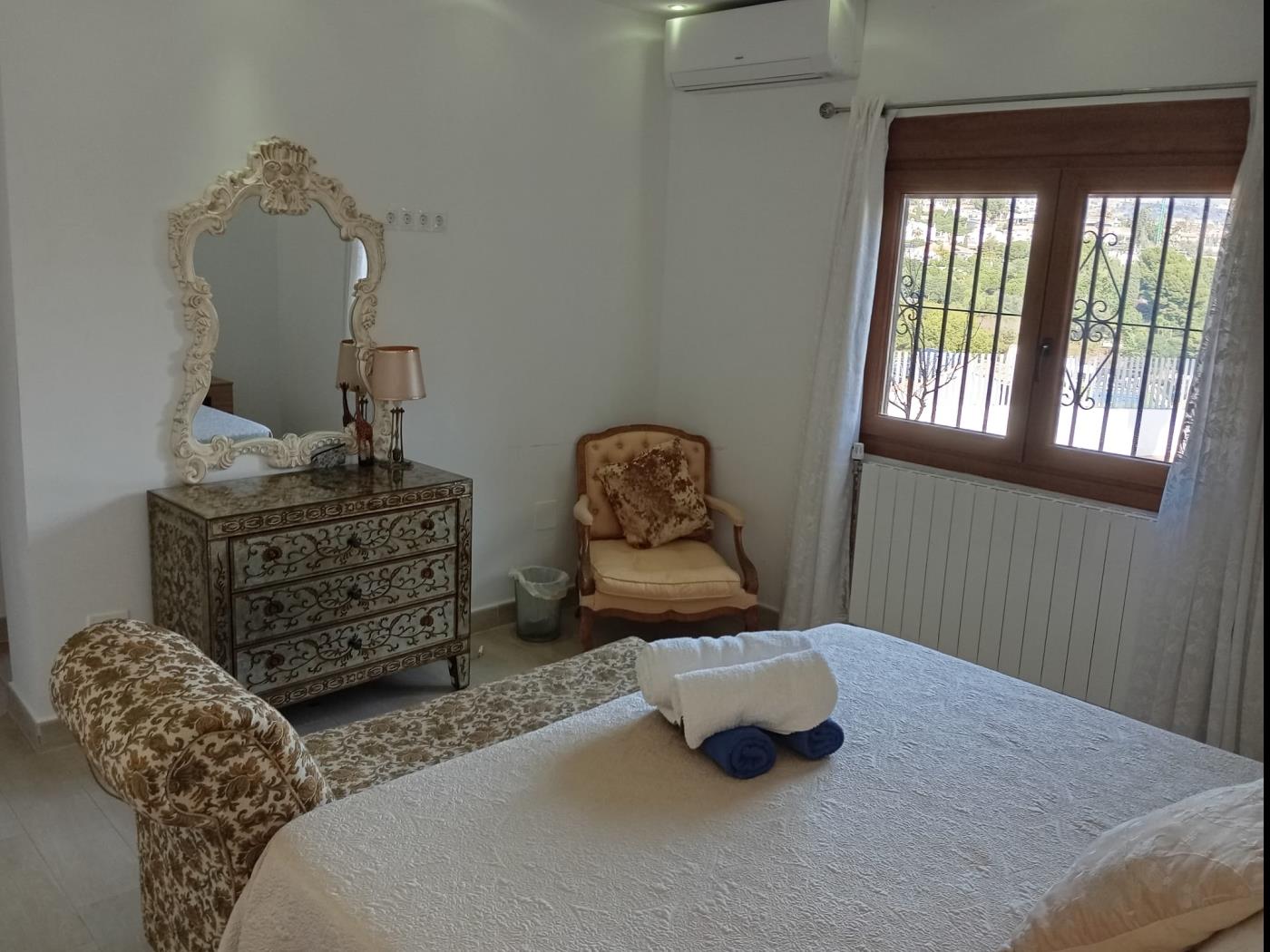 Villa de 4 dormitorios con piscina privada en Benalmádena en Benalmádena