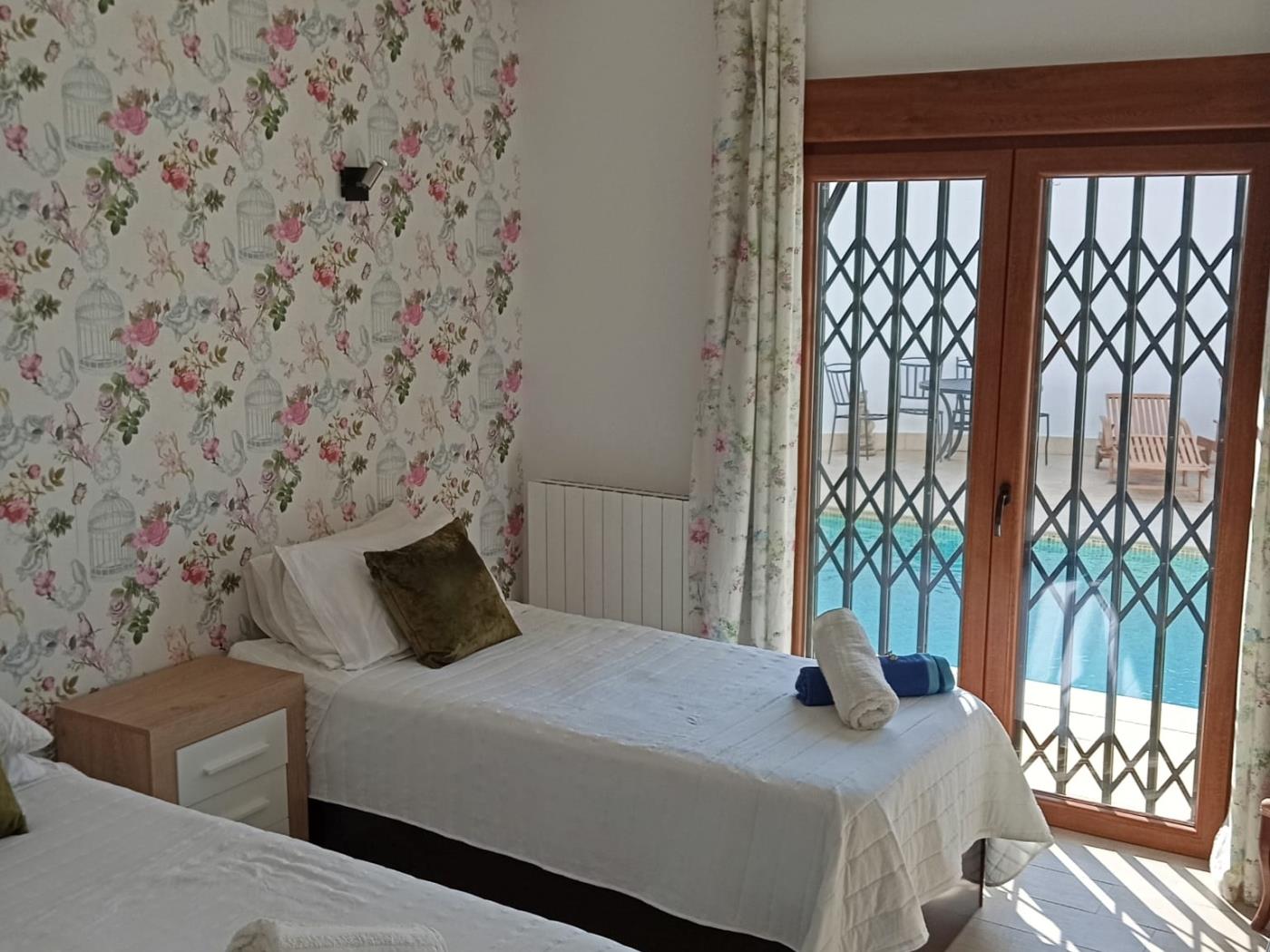 Villa de 4 dormitorios con piscina privada en Benalmádena en Benalmádena