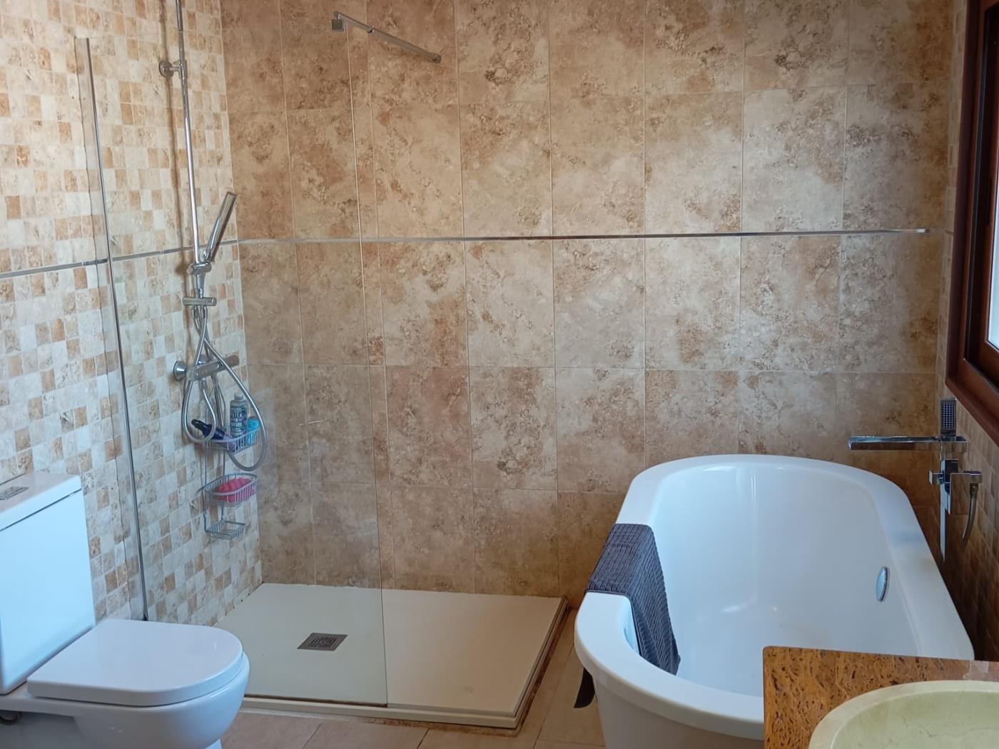 Villa de 4 dormitorios con piscina privada en Benalmádena en Benalmádena