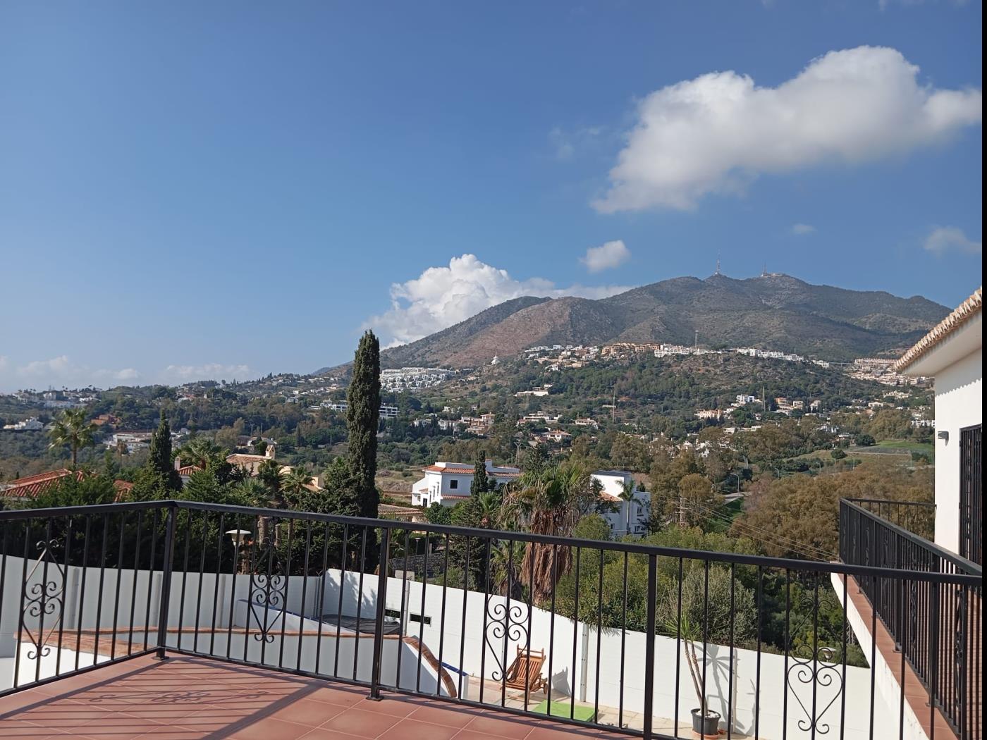 Villa de 4 dormitorios con piscina privada en Benalmádena en Benalmádena