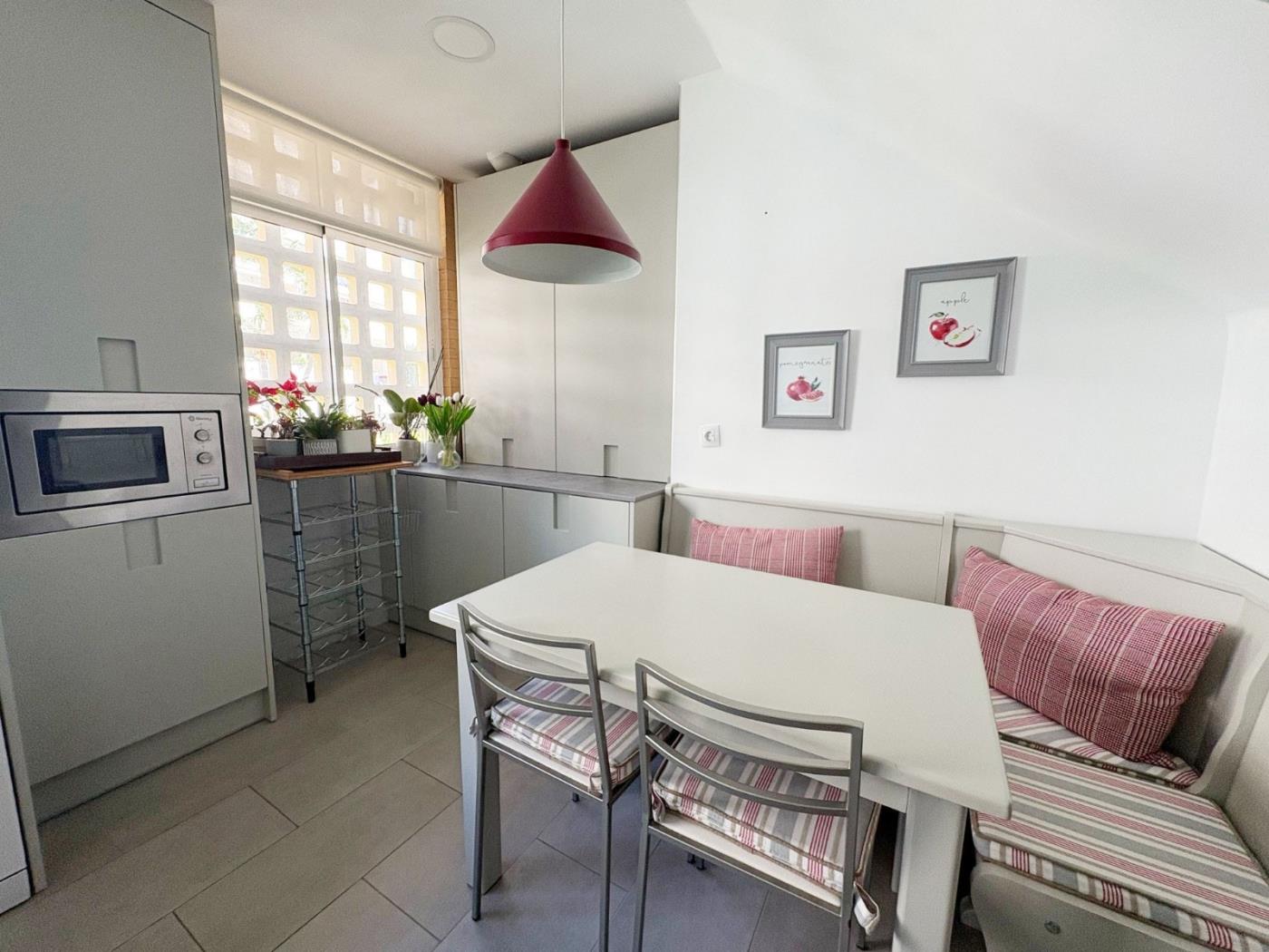 Larga duración : 3 dorm dúplex: gran terraza privada, parking en Benalmádena