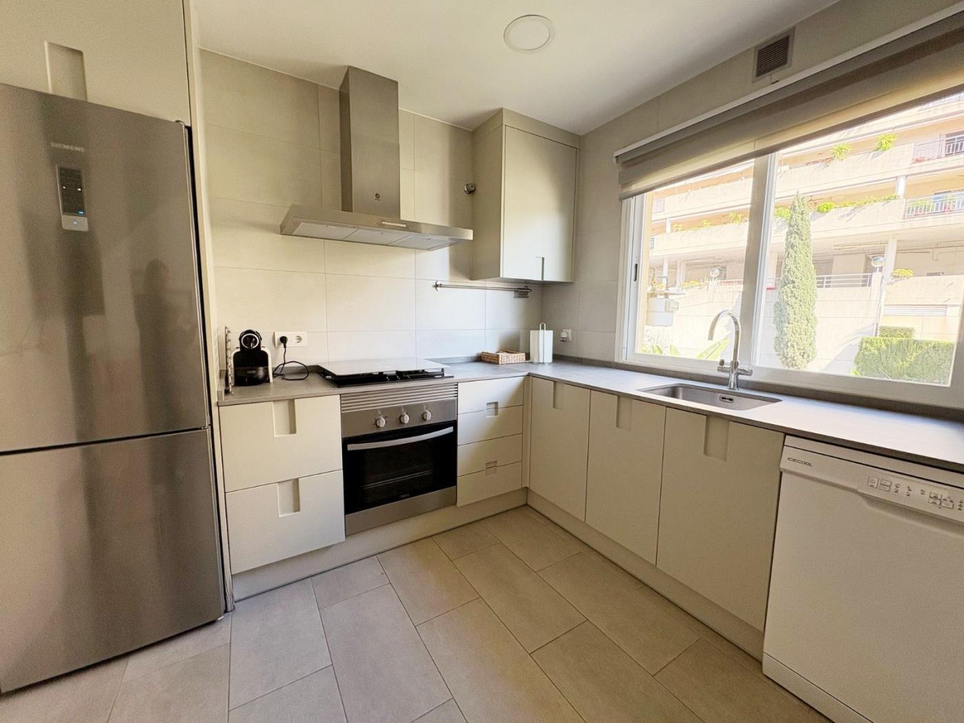 Larga duración : 3 dorm dúplex: gran terraza privada, parking en Benalmádena