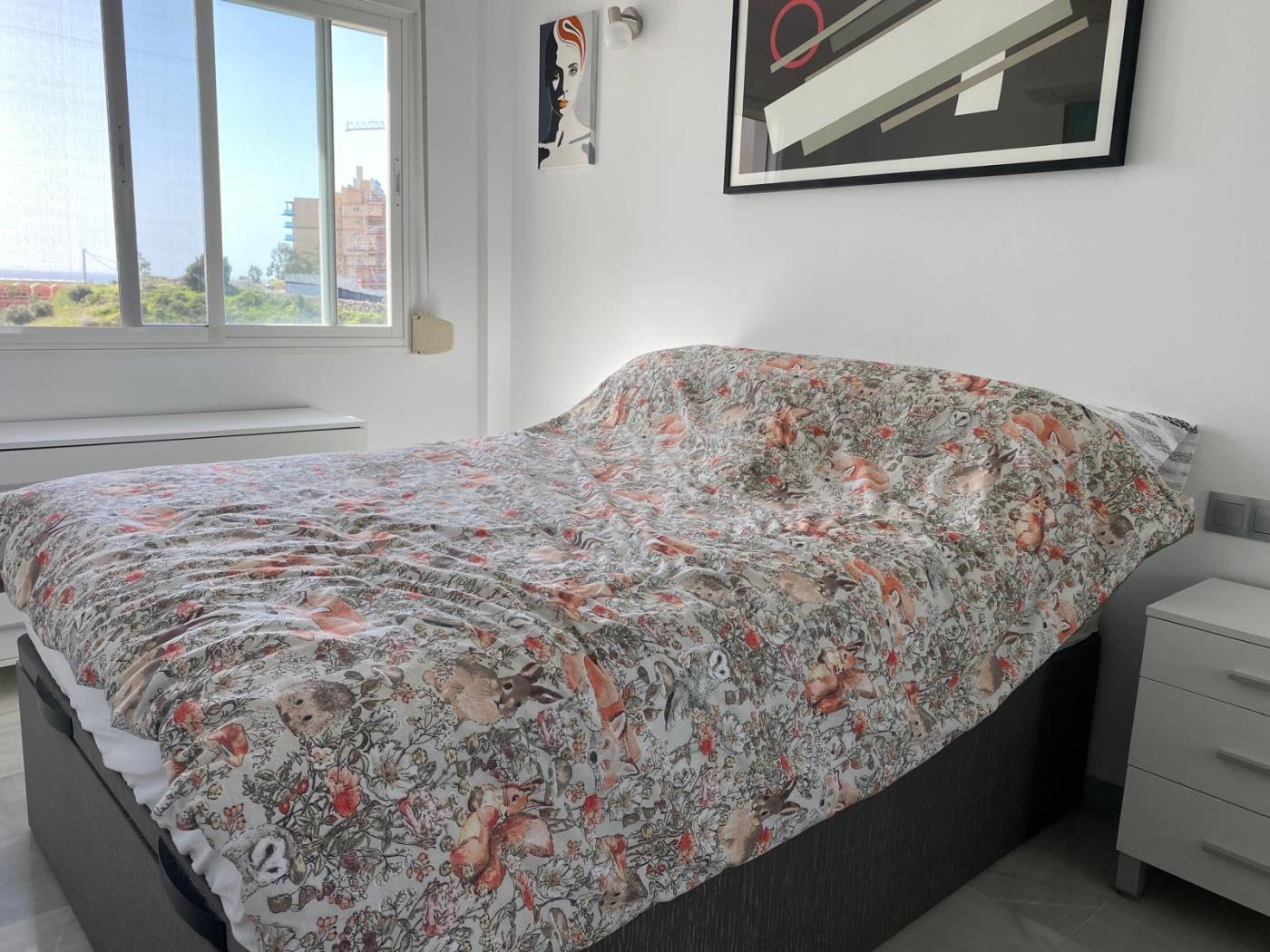 2 bed apartment with two terraces, sea-views and parking! in Benalmádena
