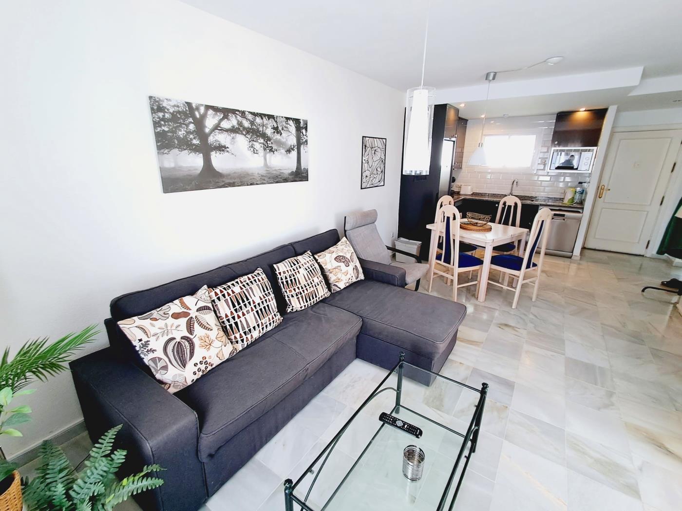 Elegante apartamento a pocos pasos de la playa. en Benalmádena