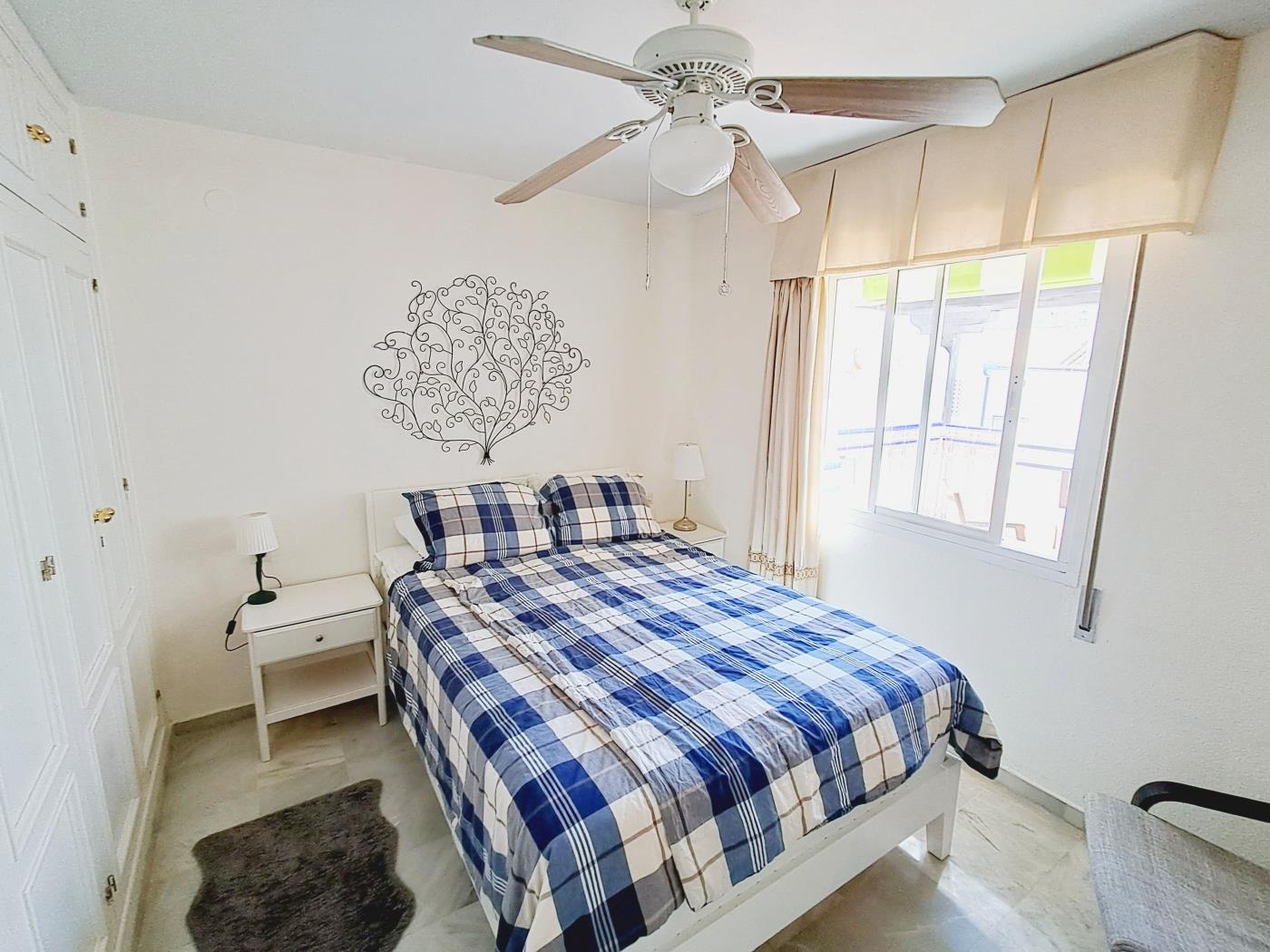 Elegante apartamento a pocos pasos de la playa. en Benalmádena