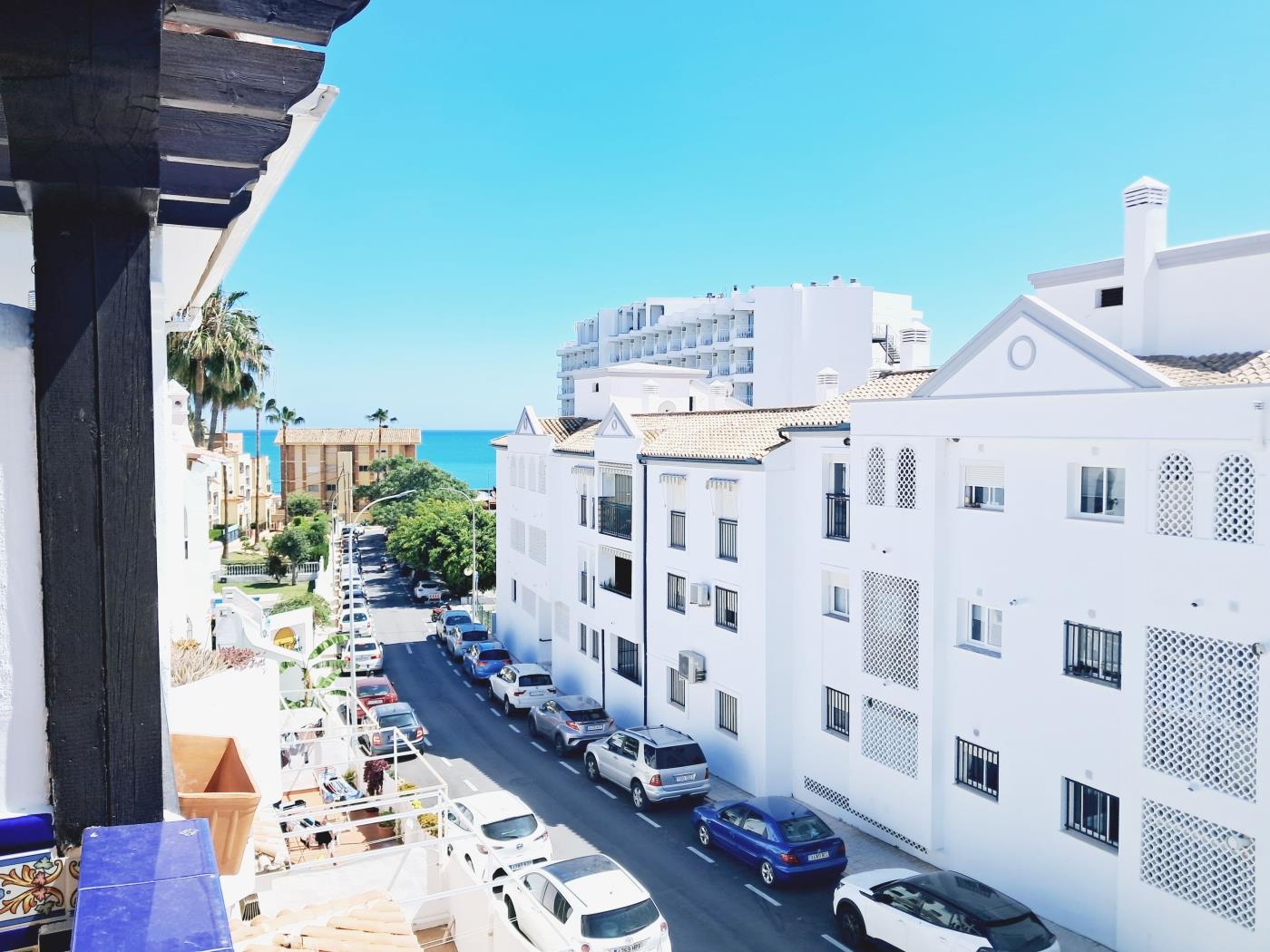 Elegante apartamento a pocos pasos de la playa. en Benalmádena